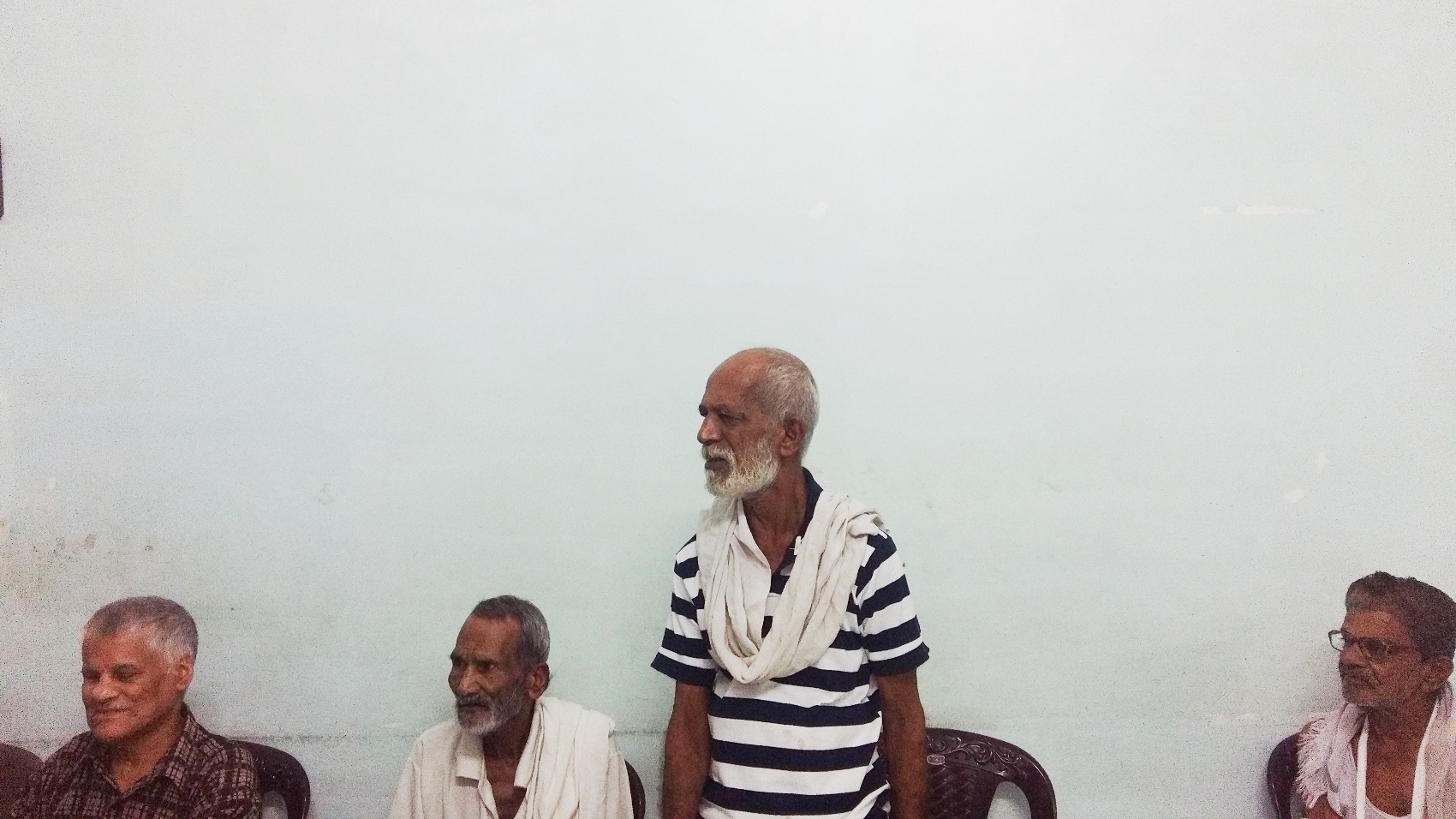 Students visited old age  Home  koduvayour 2016