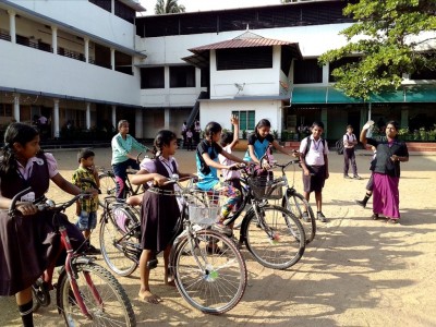 slow cycling race