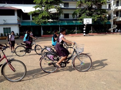 slow cycling race