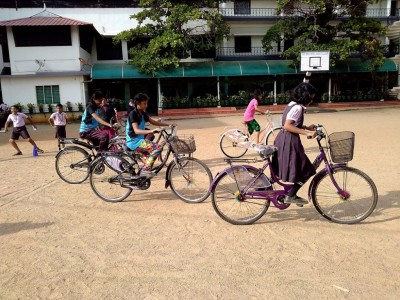 slow cycling race