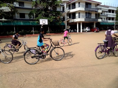 slow cycling race