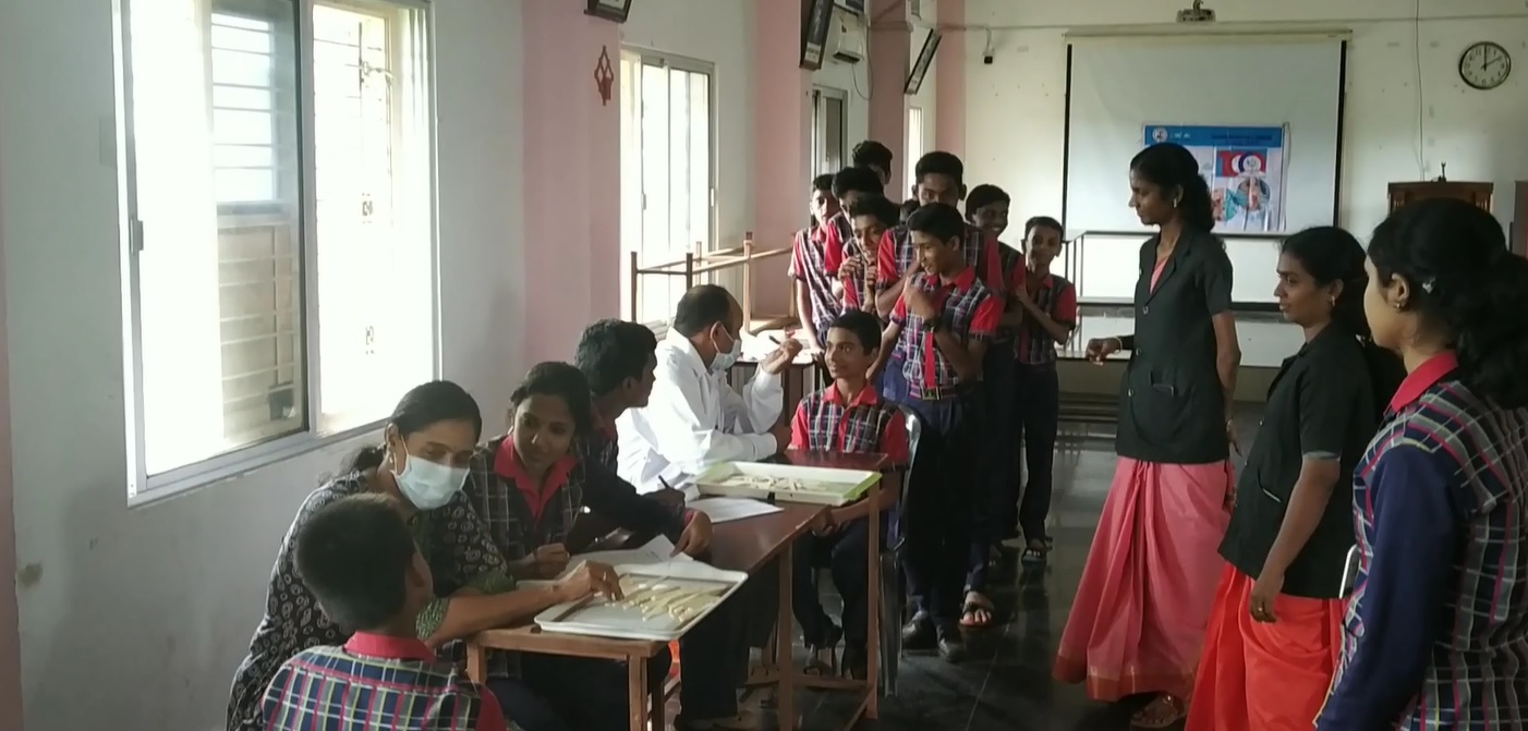 Dental Check Up for Students 2019