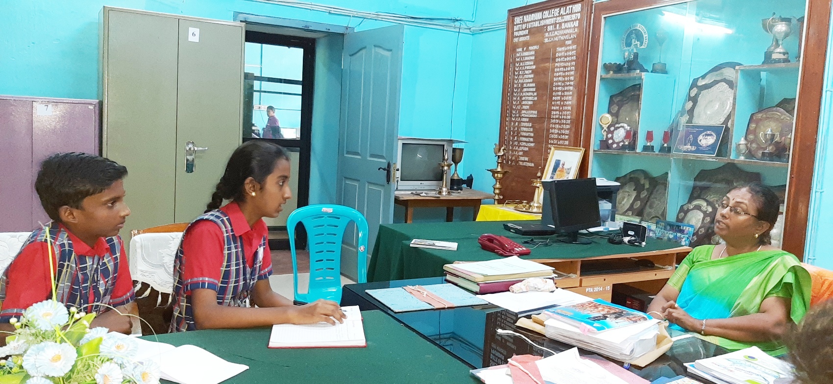 Students Interview with the Principal Sree Narayana College Alathur