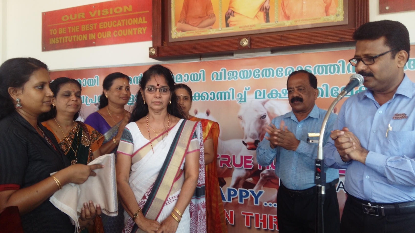 Honouring  Mrs.Santha Kumari  Principal and Founder SRAVANA SAMSARA SCHOOL YAKKARA