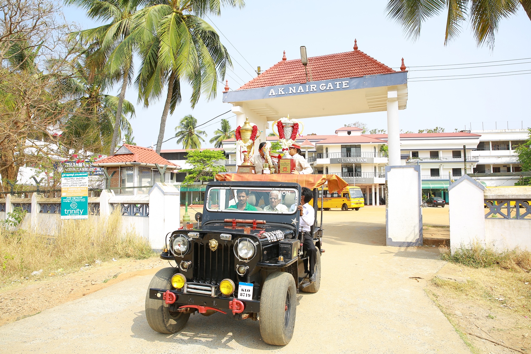 Kalolsavam Possession to Alathur 2015-2016 