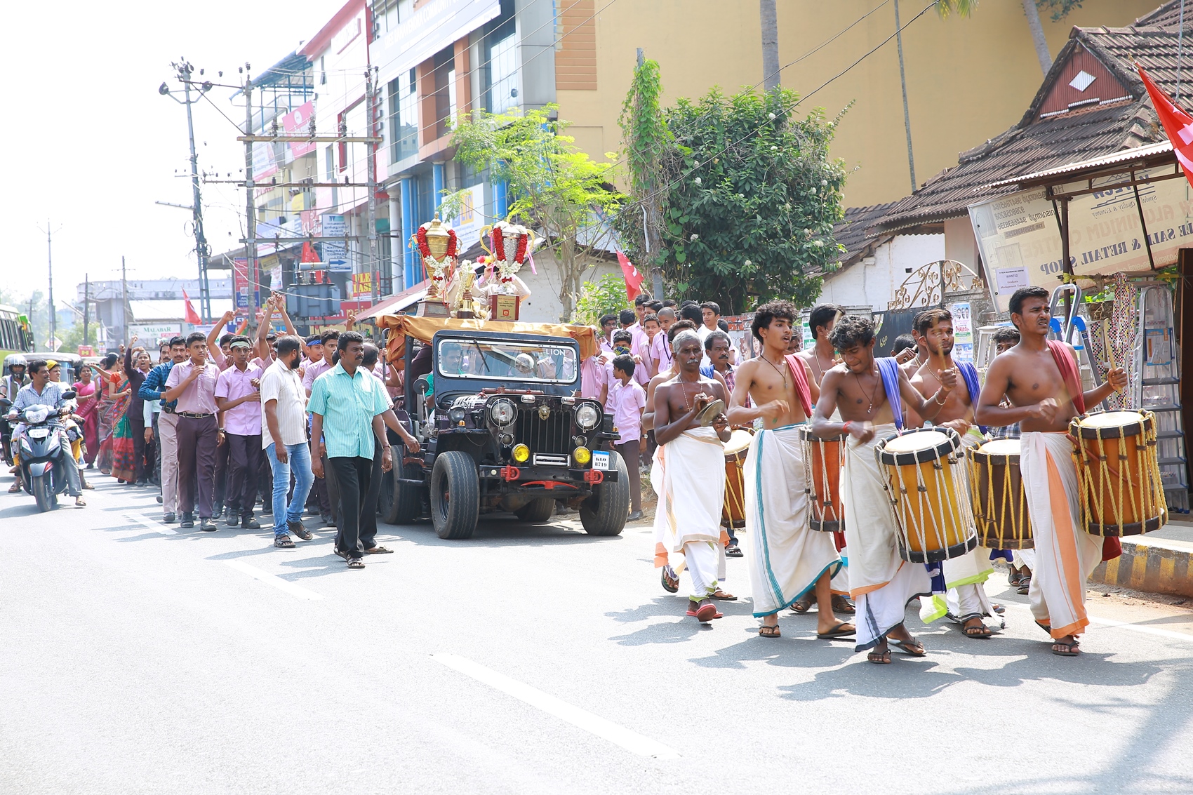 Kalolsavam Possession to Alathur 2015-2016 