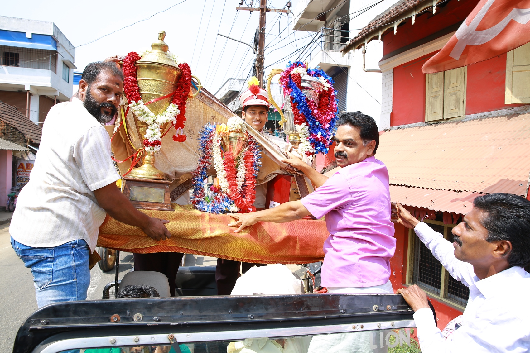 Kalolsavam Possession to Alathur 2015-2016 