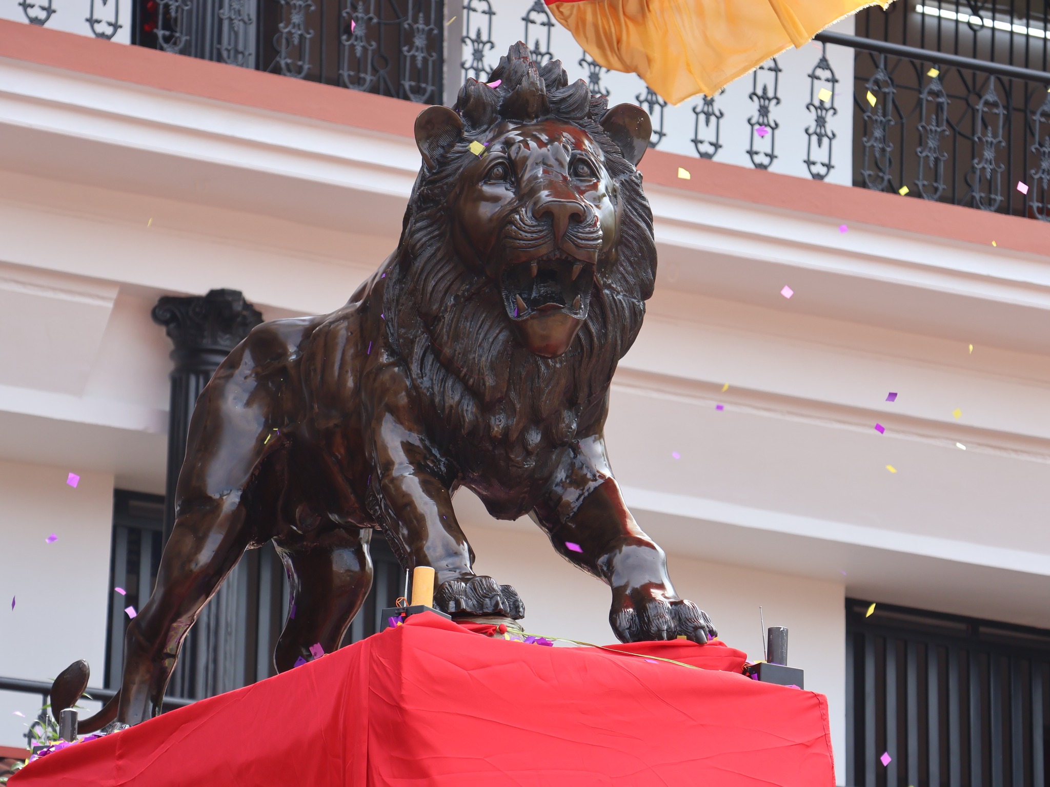 Roaring re-opening day 2024